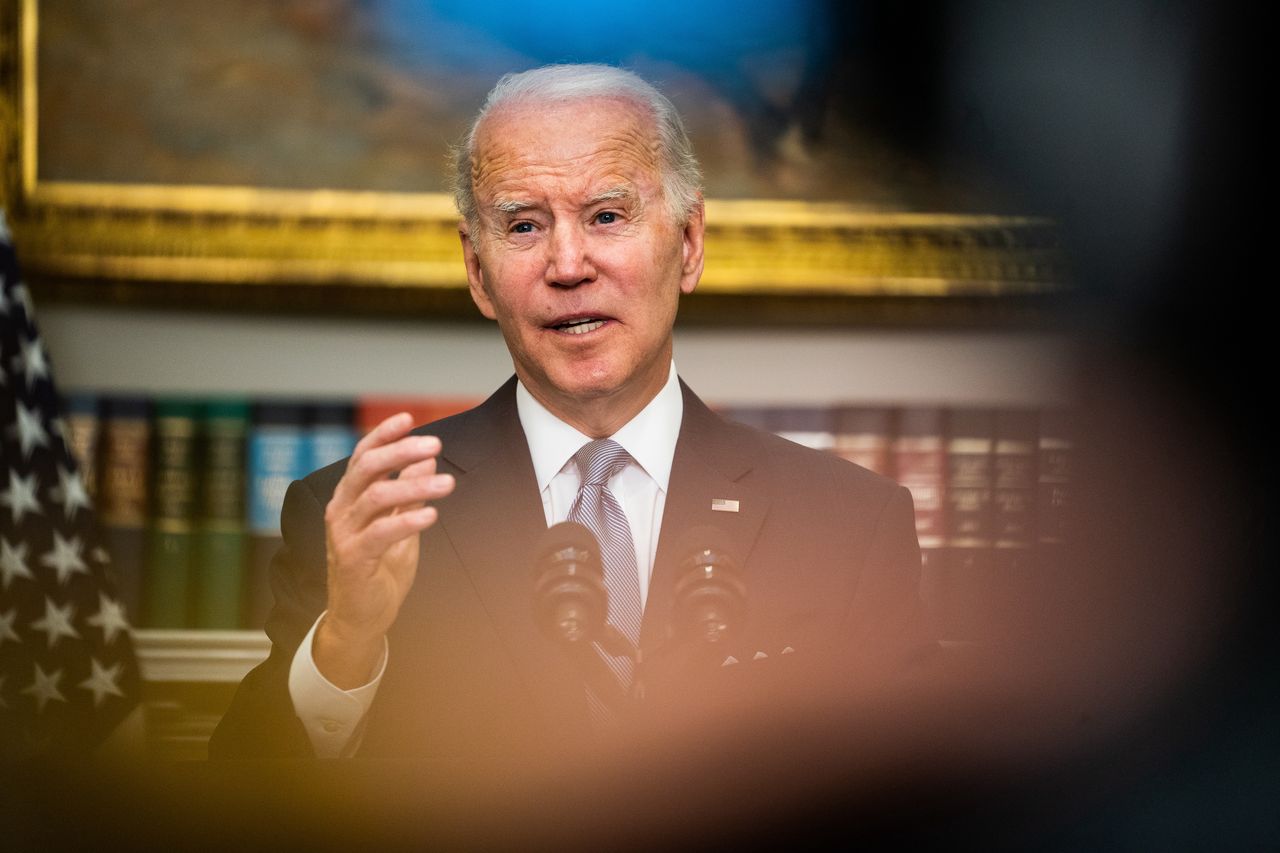 Chińskie manewry wokół Tajwanu. Biden ostrzega