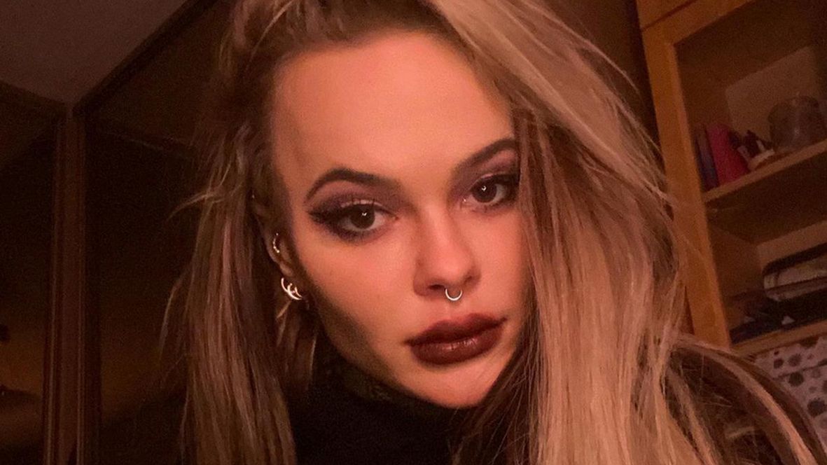 Monika Miller morsuje na sucho.