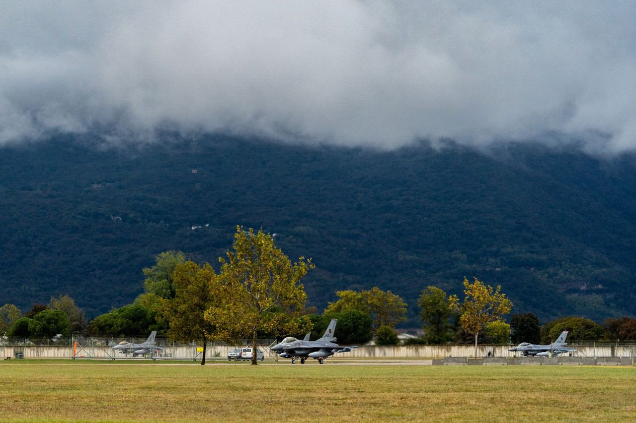 Myśliwce F-16 z Polski biorą udział w ćwiczeniach Steadfast Noon
