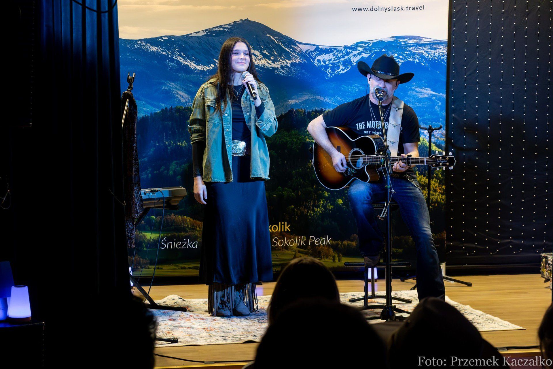 15.11.2025 Finał warsztatów country w MDK Jelenia Góra