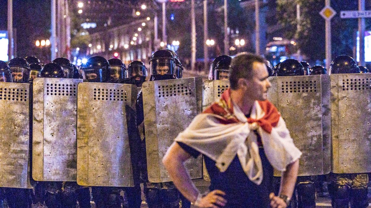 Białoruś rozbudowuje siły wewnętrzne, jakby szykowała się do wojny domowej