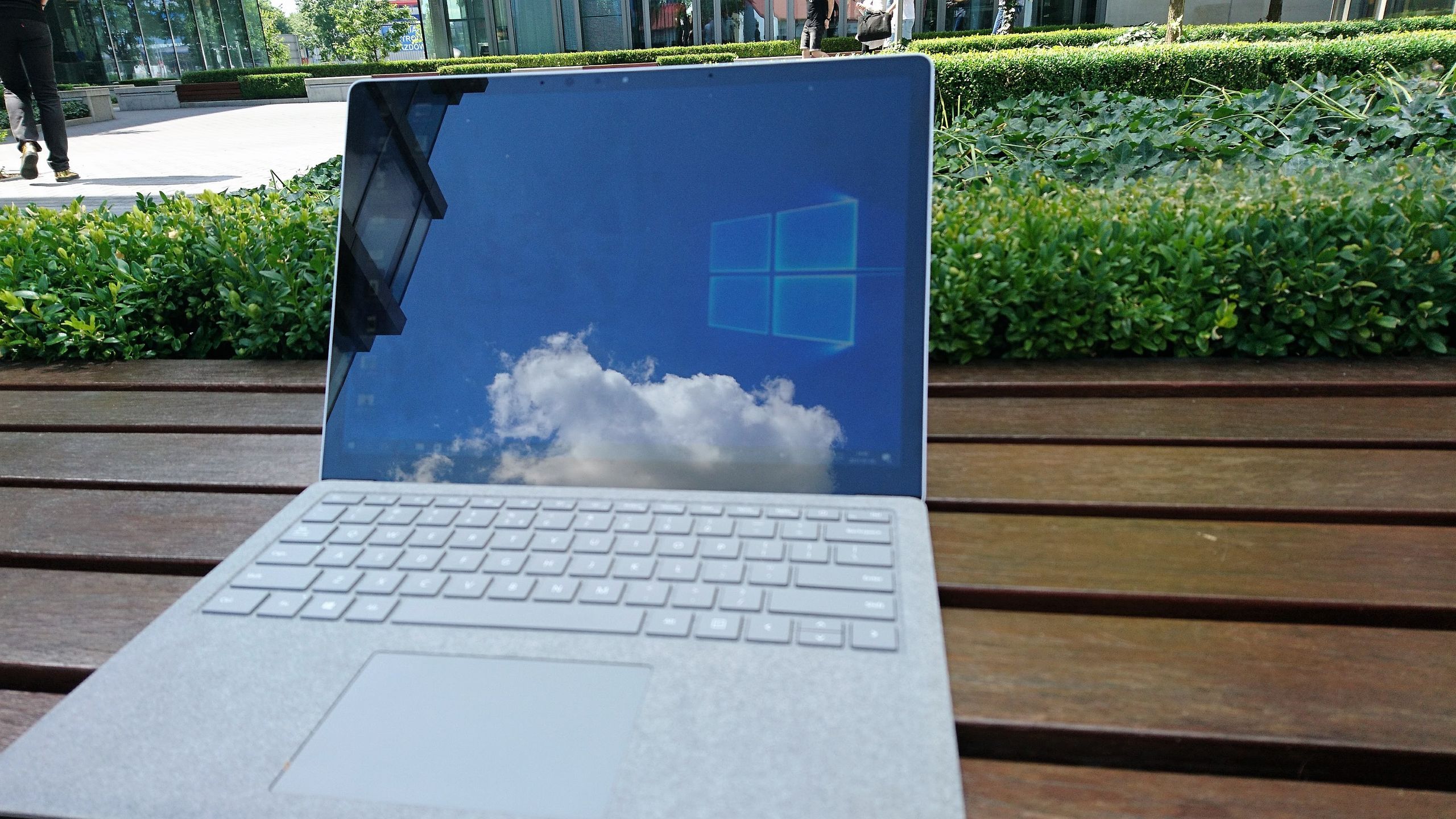 Surface Laptop na pierwszy rzut oka zachwyca. Ale ma dwa poważne problemy 3