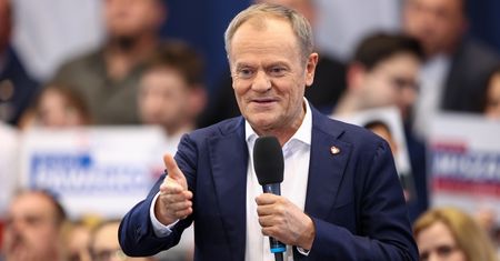 "To była PiS-owska idea". Tusk przypomina, co zrobił Morawiecki