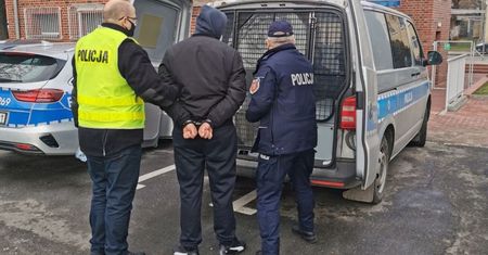Oleśnica. Rafał B. zatrzymany. Najpierw przejechał psa, później groził wolontariuszom
