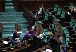 Koronawirus w Polsce. Tarcza antykryzysowa 2.0 przyjęta przez Sejm. Politycy komentują