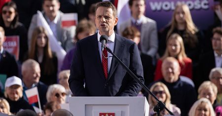 Trzaskowski wbija szpilę Nawrockiemu. Przypomniał siódme przykazanie