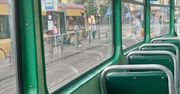 Nagle w tramwaju pękła szyba. Przyczyna może zaskakiwać