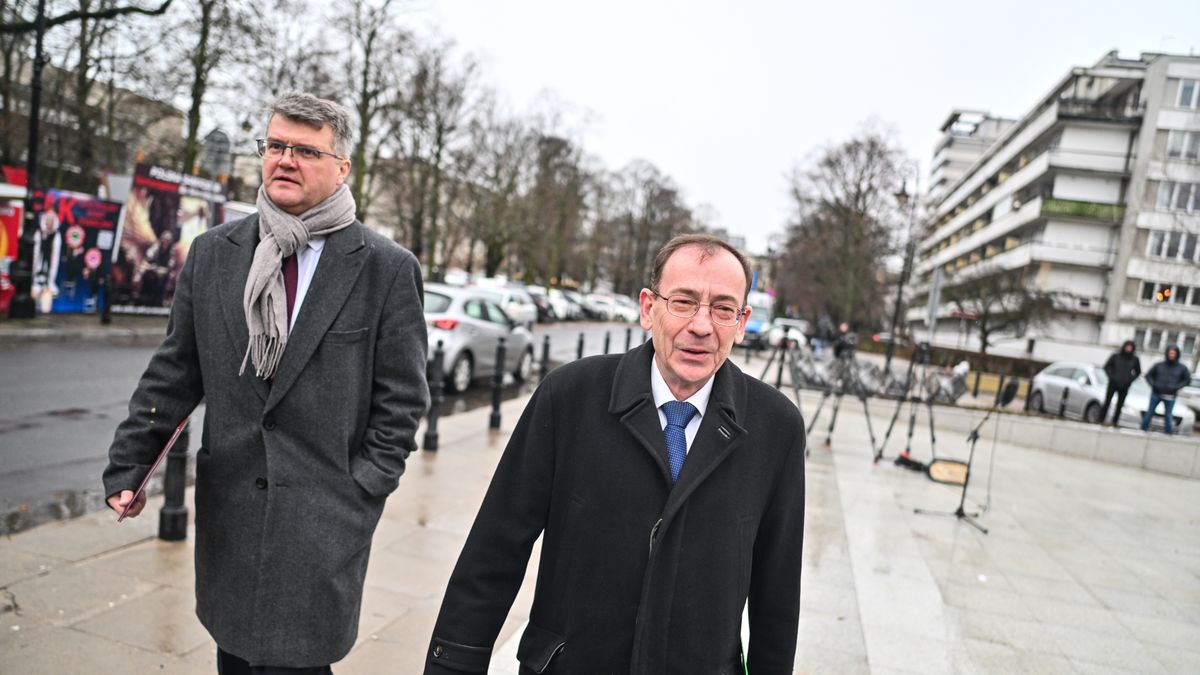 WARSAW, POLAND - FEBRUARY 07: Conservative right-wing former Minister of Interior and Administration of Poland, Mariusz Kaminski and his former deputy Maciej Wasik who was released from prison after a second presidential pardon arrive to attempt to enter the Parliament chamber surrounded by conservative MPs of the Law and Justice Party  on February 07, 2024 in Warsaw, Poland. Former Polish Interior Minister Mariusz Kaminski and his deputy Maciej Wasik were detained by police and taken to prison in January after being convicted of abuse of power  amid a standoff between the new centrist government and the previous conservative administration. (Photo by Omar Marques/Getty Images)