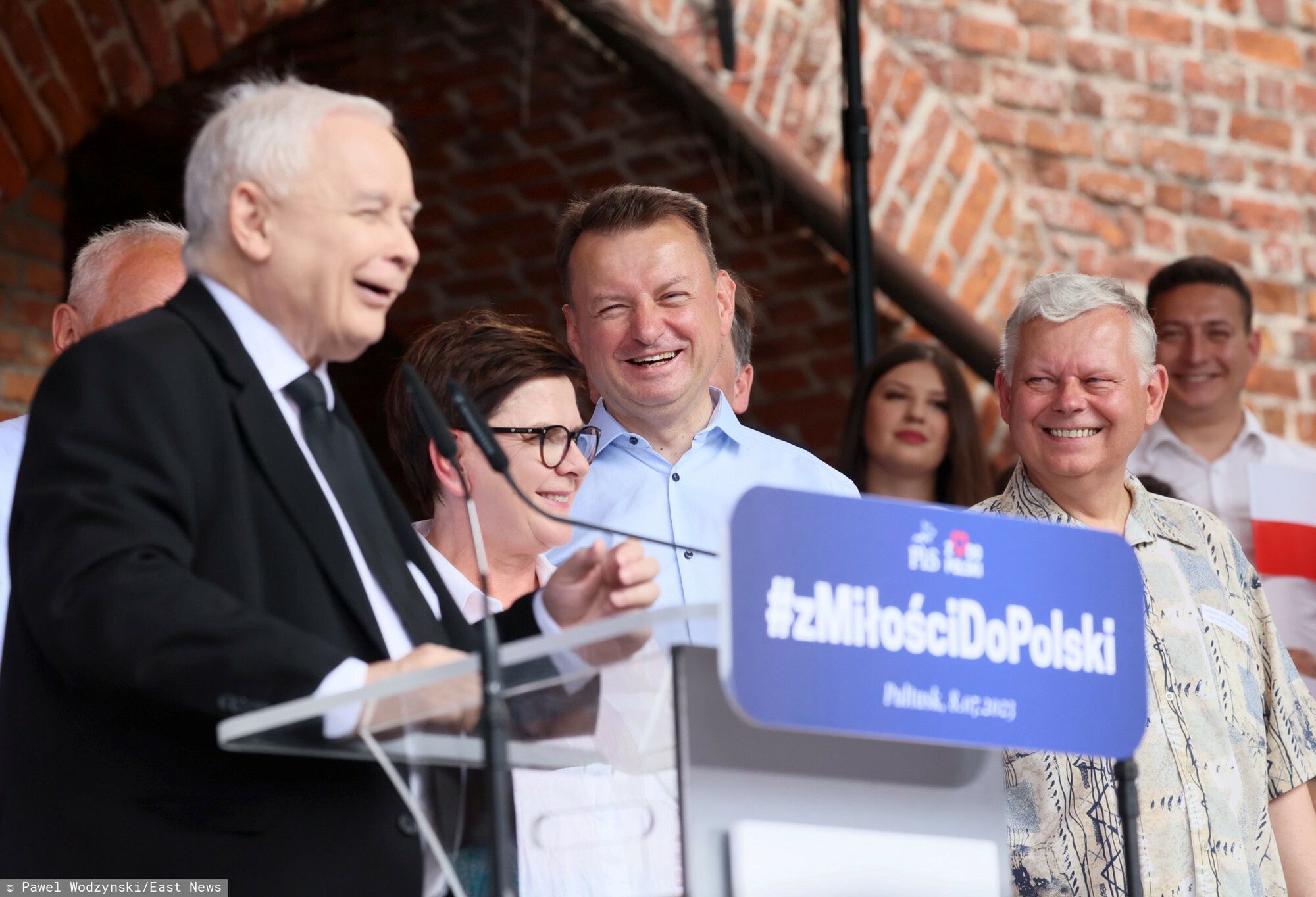 Marek Suski w otoczeniu Jarosława Kaczyńskiego