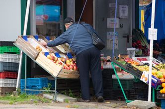 Dochód podstawowy dzieli ekspertów i obywateli. Dziś żadnego państwa na to nie stać