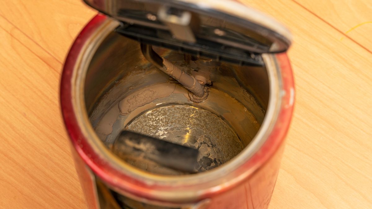 Jak pozbyć się kamienia z czajnika?