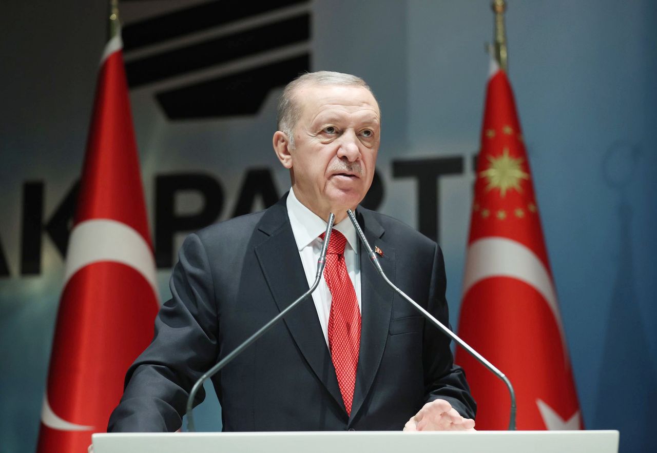 Erdogan chce zawieszenia broni. "Cały czas rozmawiam z Putinem i Zełenskim"