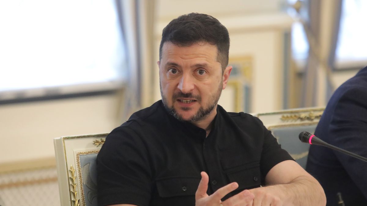 President of Ukraine Volodymyr Zelensky speaks during a meeting with German Finance Minister and Vice-Chancellor Lars Klingbeil in Kyiv, Ukraine, on August 25, 2025 (Photo by Kyrylo Chubotin/Ukrinform/NurPhoto via Getty Images). NO USE RUSSIA. NO USE BELARUS. (Photo by Ukrinform/NurPhoto via Getty Images)