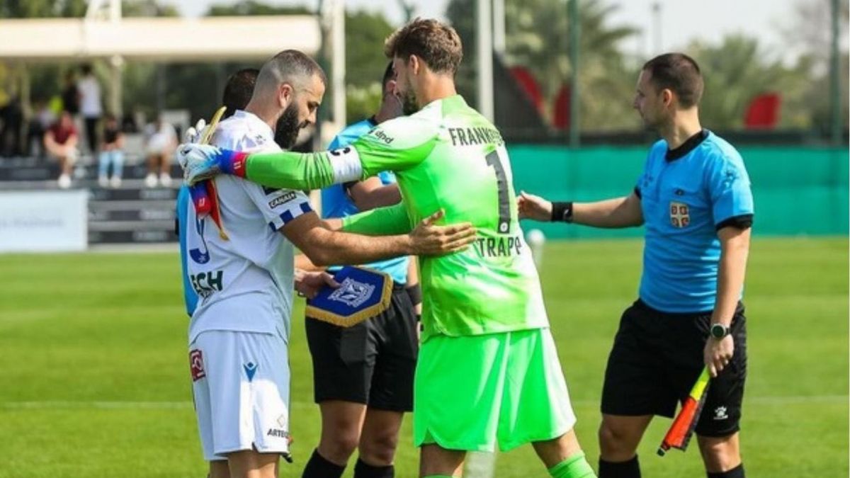 Szwedzki napastnik Mikael Ishak choruje na boreliozę