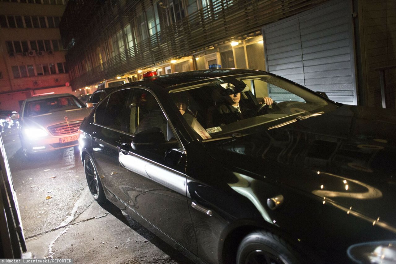 Kaczyński zwołał naradę. Tak zachowywali się politycy PiS po spotkaniu