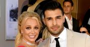 Tak wyglądała suknia Britney Spears! Gwiazda poszła do ołtarza w kreacji Versace z 3-metrowym trenem (FOTO)