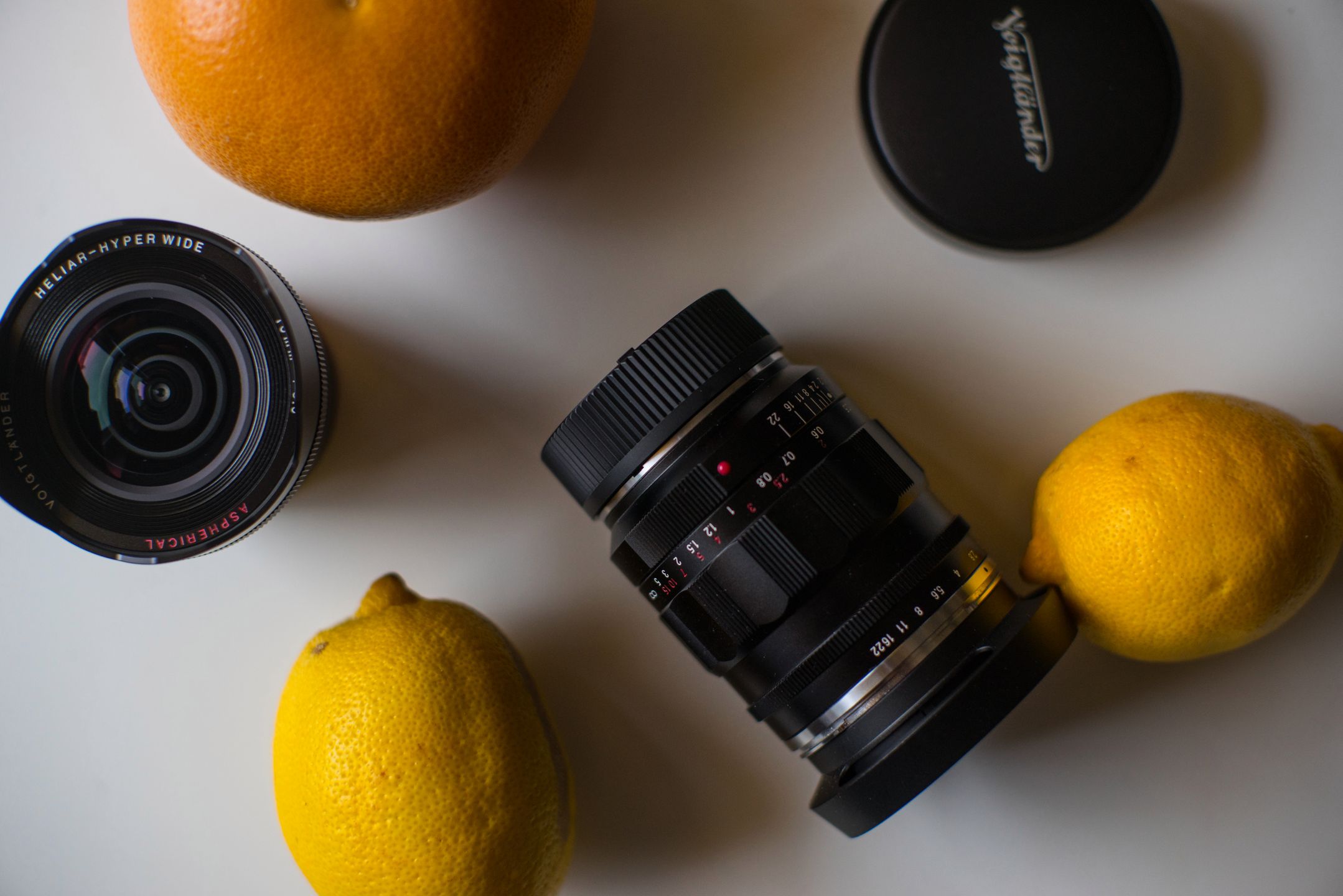 Czy drożej znaczy lepiej? Voigtländer Close Focus Adapter VM/E 16
