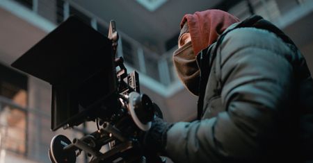 Gwałt podczas wyjazdu integracyjnego studentów szkoły filmowej. Konrad G. stanie przed sądem