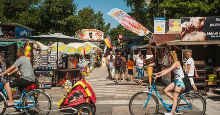 Wakacje za granicą tańsze niż w Polsce. "Państwo nie powinno ingerować w poziom cen"