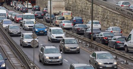 Małe spalinowe samochody mogą zniknąć. Wszystko przez normy emisji CO2
