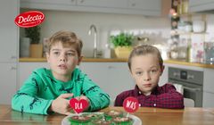 Rezolutne dzieci w spocie Delecty na Dzień Babci i Dziadka (wideo)