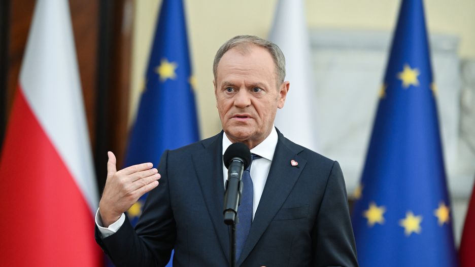 Warszawa, 14.05.2024. Premier Donald Tusk podczas konferencji prasowej po posiedzeniu rządu, 14 bm. w siedzibie KPRM w Warszawie. (mr) PAP/Radek Pietruszka