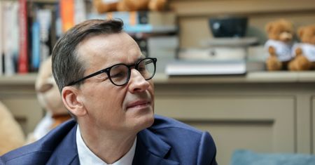 Misja Morawieckiego to okazja dla PiS. "Miesiąc na pozamykanie spraw"