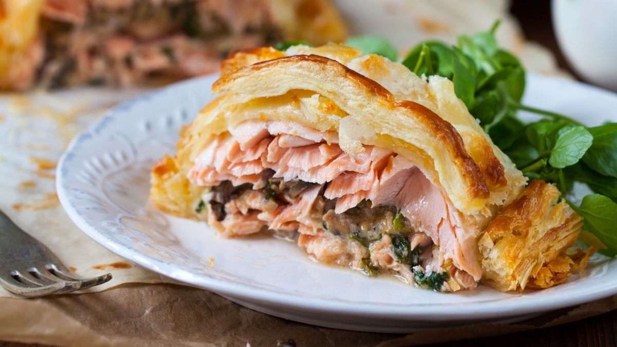 Łosoś w cieście francuskim