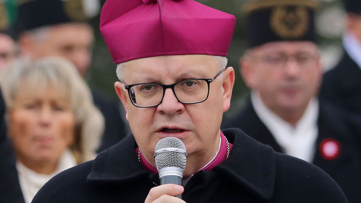 Biskup Andrzej Czaja
