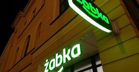 Boże Ciało 2023. Czy sklepy są otwarte? Które sklepy czynne w czwartek, 8 czerwca?