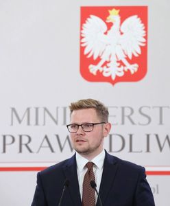 "Przerażający artykuł". Wiceminister Michał Woś reaguje