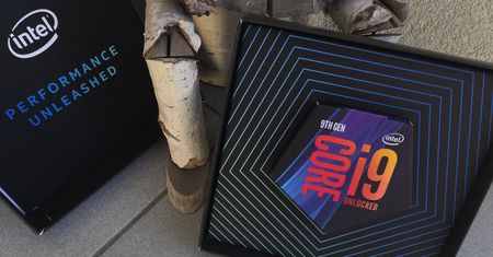 Arogancja czy naiwność? Bałagan wokół testów procesora Intel Core i9-9900K