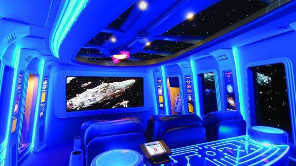 Wymarzony dom gadżetomaniaka i niesamowite, kosmiczne kino domowe 1