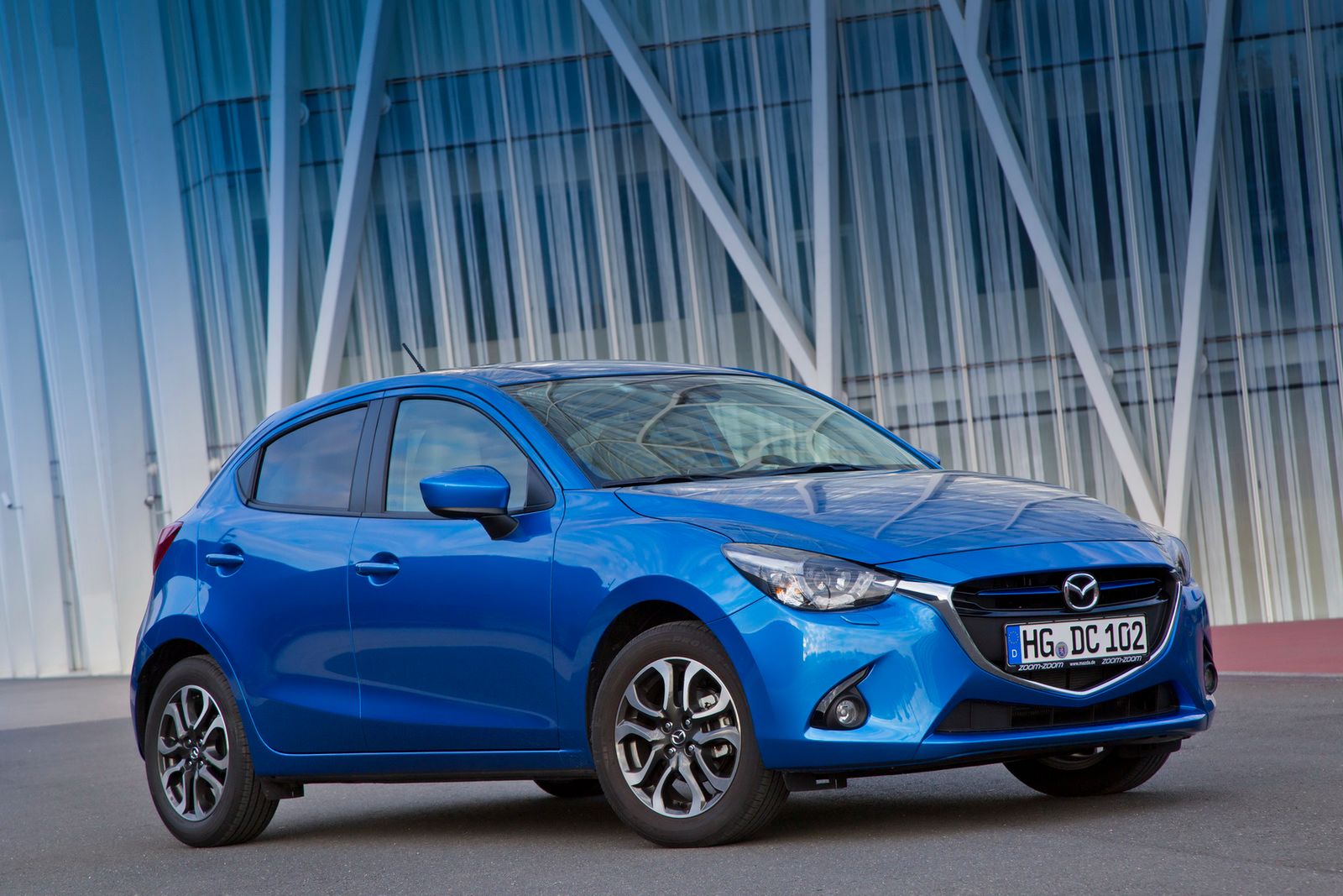 Europejska Mazda 2 – obszerna galeria zdjęć 41
