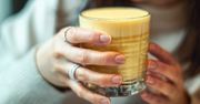 Wypij na noc "złote mleko". Raz spróbujesz, zawsze będziesz tak robić