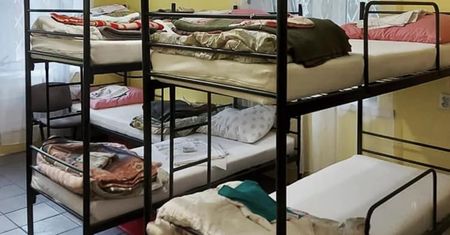 Schronienie przed chłodem dla potrzebujących. W Lublinie ruszyła ogrzewalnia dla mężczyzn, Bractwo Alberta prosi o pomoc