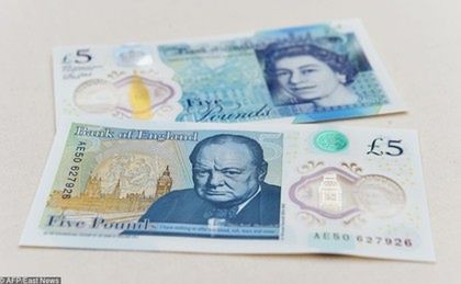 Nowe pięć funtów. Churchill na pierwszym brytyjskim plastikowym banknocie