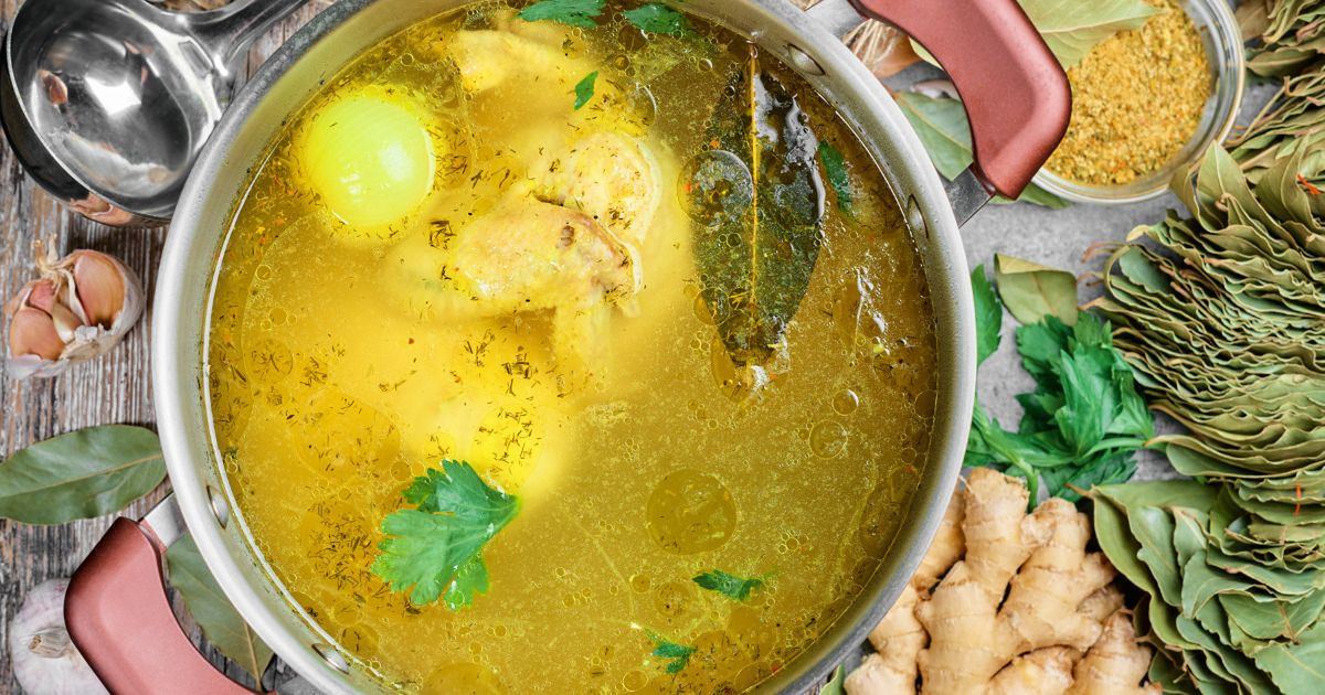 Przepis na rosół Magdy Gessler - Pyszności; foto: Canva