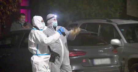 Potrójne zabójstwo w Puszczykowie pod Poznaniem: podejrzany 42-latek został doprowadzony do prokuratury