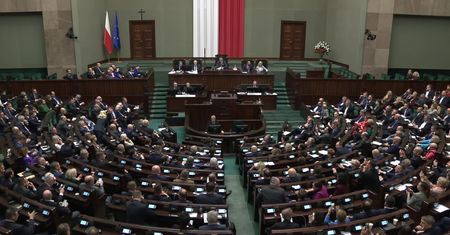 Sejm uchwalił ustawę o refundacji in vitro z budżetu państwa. Za było sporo polityków PiS
