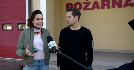 O. Bołądź i K. Zalewski zawieźli dary dla uchodźców. Przekazali m.in. ciepłe ubrania.