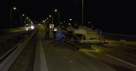 Czołowe zderzenie kampera z ciężarówką na S8. Zginęła 39-letnia kobieta.