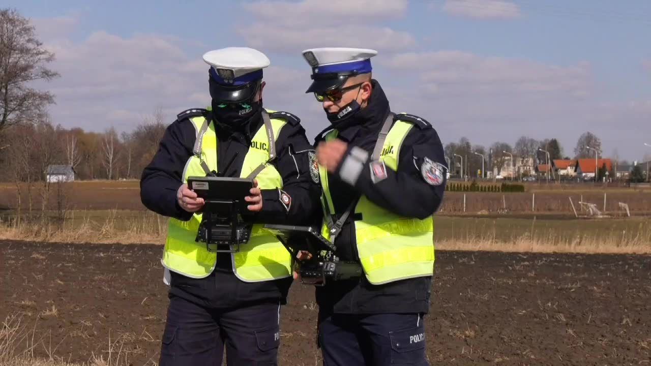Policyjny dron nad drogami i mandaty dla kierowców w Lublinie.