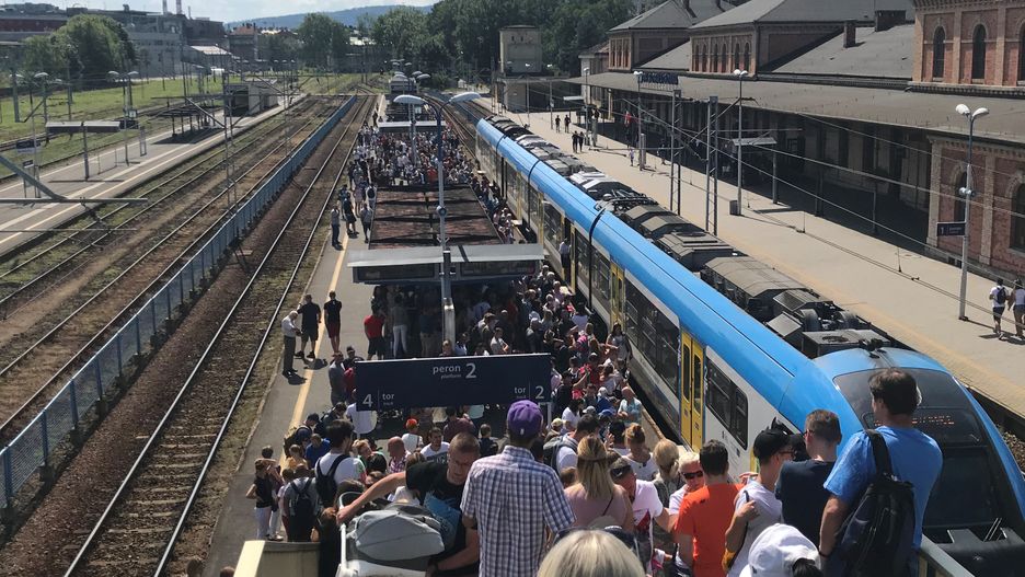 Defilada 2019. Zdjęcie czytelniczki WP z Bielska-Białej. Mieszkańcy jadą do Katowic na defiladę wojskową. Autor: Izabela, dziejeSię