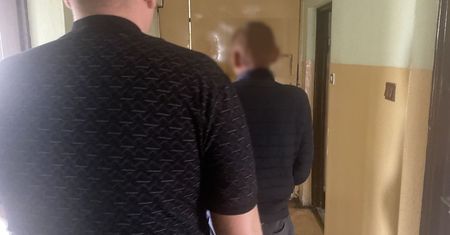 48-latek usłyszy zarzut za podpalenie drzwi jednego z mieszkań w Tczewie.