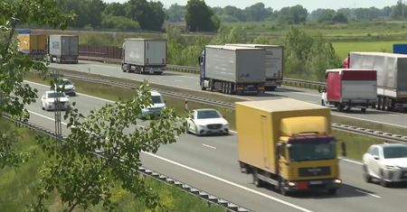 Będzie zakaz “wyścigów słoni”. Wśród przeciwników nie tylko kierowcy ciężarówek