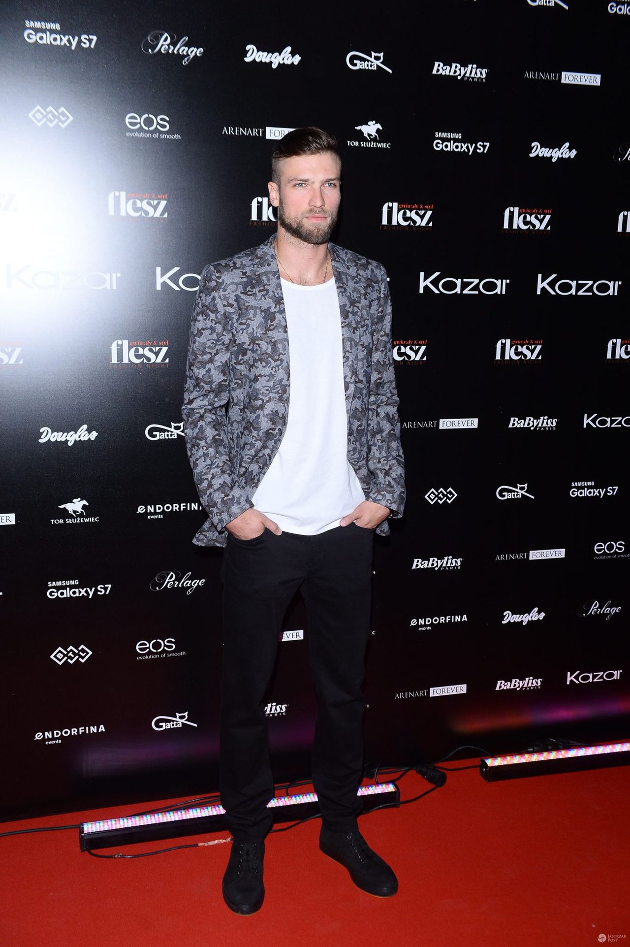 Andrzej Wrona - Flesz Fashion Night 2016, pokaz kolekcji Kazar jesień/zima 2016