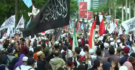 Około tysiąca muzułmanów protestowało przed chińską ambasadą w Dżakarcie w obronie Ujgurów