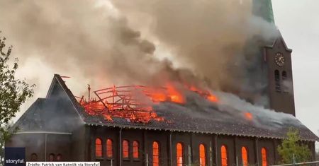 Pożar zabytkowego, XIX-wiecznego kościoła w Holandii. Świątynia doszczętnie zniszczona