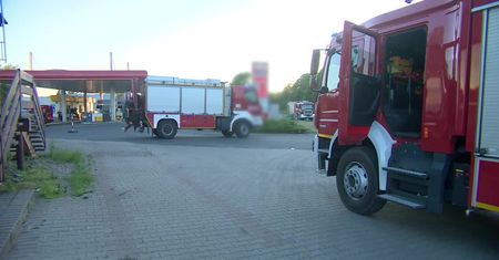 Pożar stacji benzynowej pod Poznaniem. Płonął gaz ulatniający się ze zbiornika